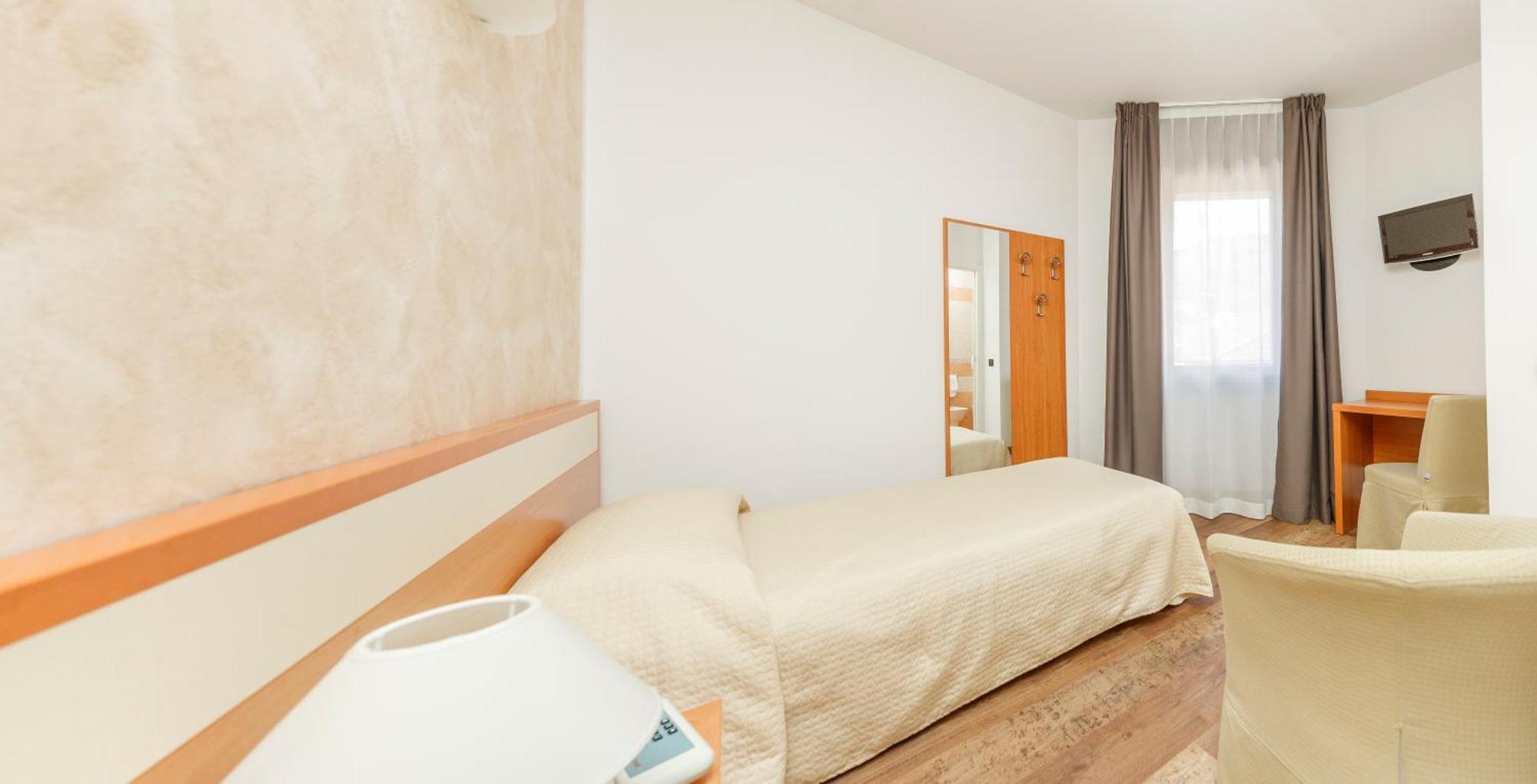 Single Room,1765192224:JPEG
